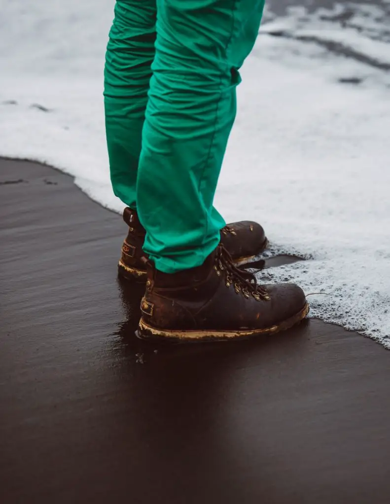 What to Wear With Green Pants